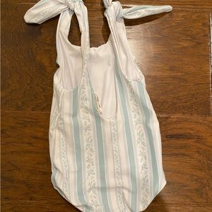 Minnow linear floral one piece bathing size 1